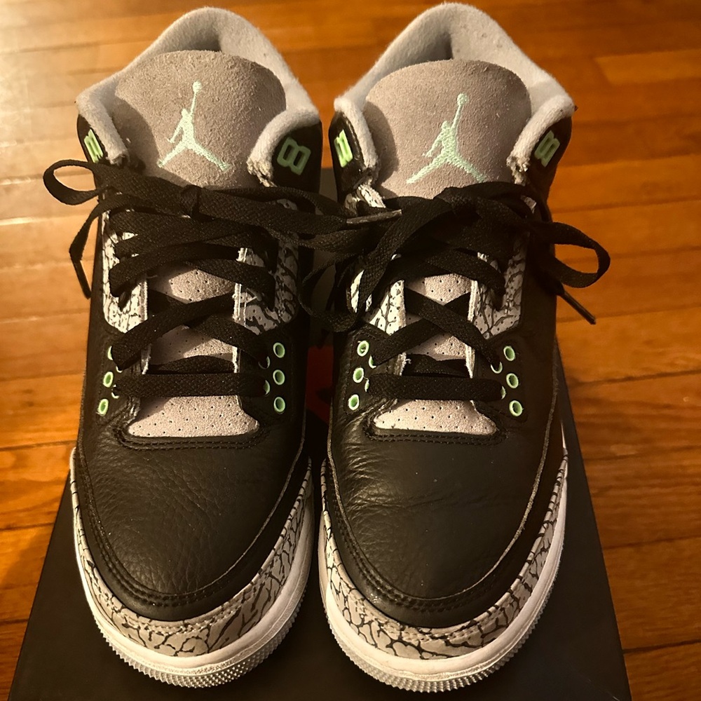 Air Jordan 3 Retro Youth Black/Green Glow- Wolf Grey Sneakers Shoes, Sz. 7